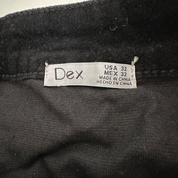 BLACK Button-Up Mini Skirt NWOT Size 32 - Picture 3 of 3